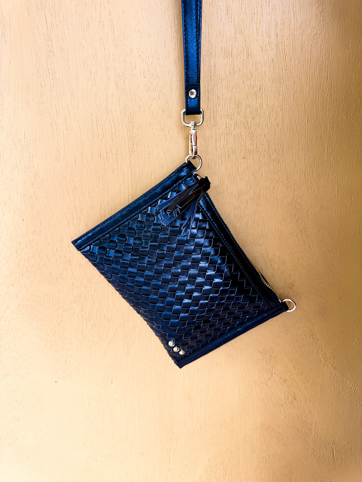 Woven Crossbody Clutch Bag